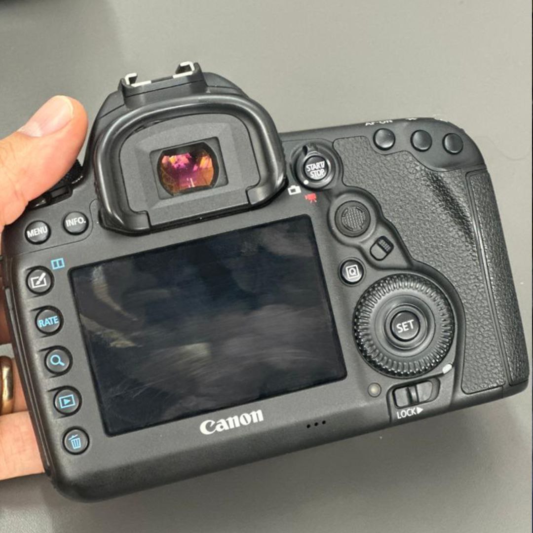 بررسی دوربین عکاسی کانن Canon Eos 5d Mark Iv Body