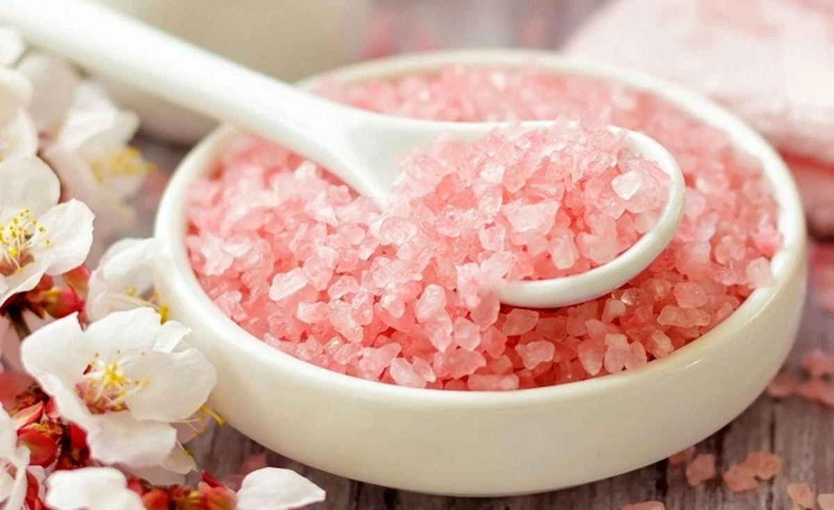 ۵ خاصیت شگفت انگیز نمک صورتی برای سلامت بدن